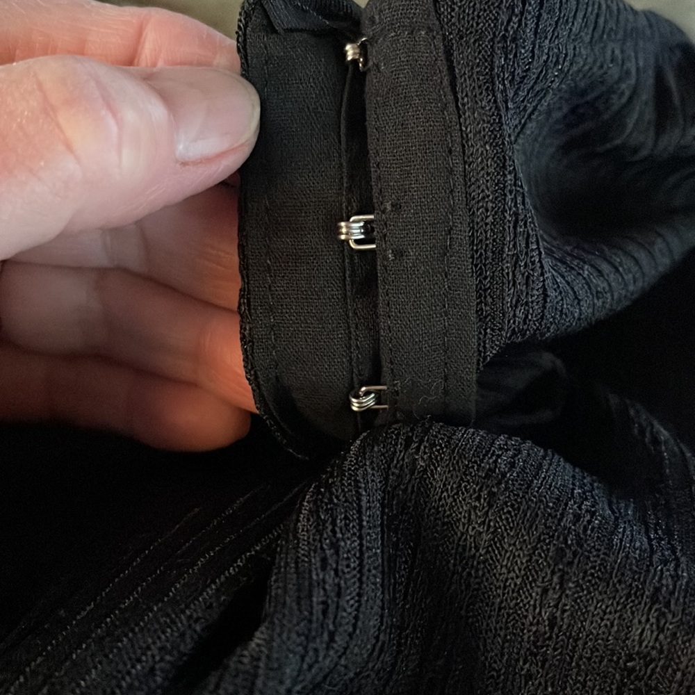 Basico Solid Black Ribbed Long Sleeve Shirt - Picture 7 of 12